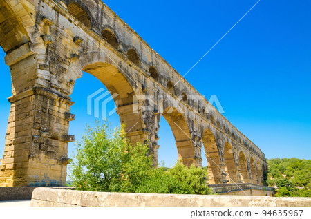 pont du gard 94635967