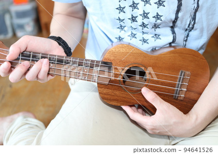 Ukulele Ukulele 94641526