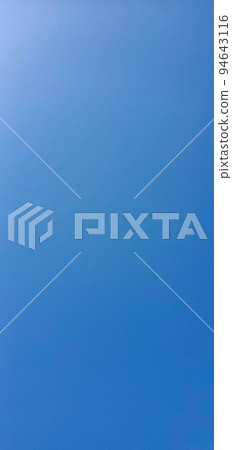 Blue sky 94643116
