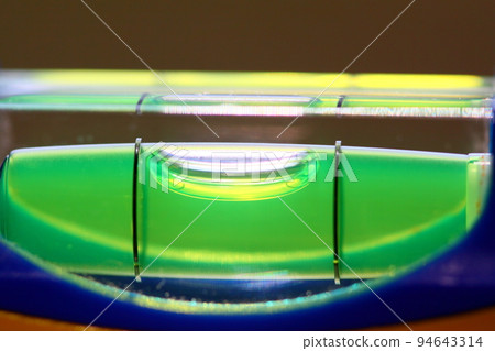 level tube closeup 94643314