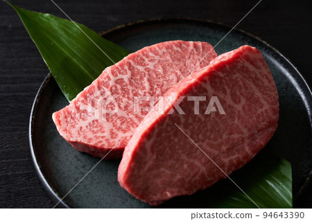 Domestic Wagyu Beef Thick-sliced Thigh Steak 94643390
