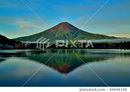 Fuji's morning glow from Lake Kawaguchi 94646198