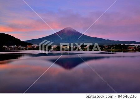 Fuji's morning glow from Lake Kawaguchi 94646236