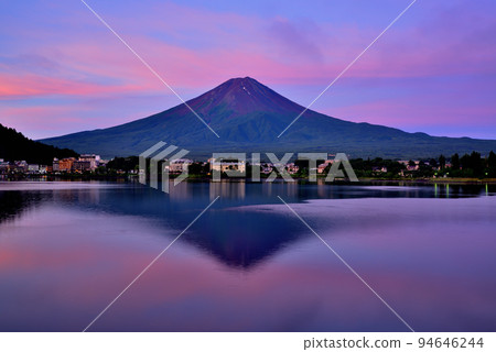 從河口湖出發的富士山晨光 從河口湖出發的富士山晨光 94646244