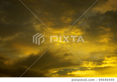 Sunrise seen under the influence of Typhoon No. 14 (Nan Madol) in 2022 Sunrise seen under the influence of Typhoon No. 14 (Nan Madol) in 2022 94646449