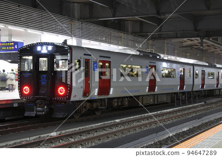 [JA] Kagoshima Main Line 821 series 94647289