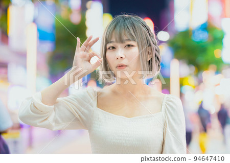 night portrait in the city 94647410