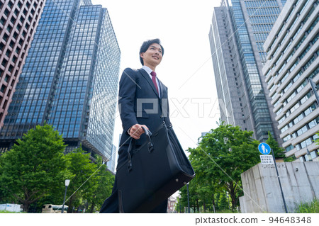 Business businessman male sales new employee job hunting 94648348