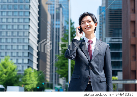 商務商人男性智能手機銷售新員工求職 94648355