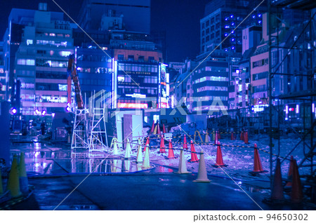 Ginza Six under construction 94650302