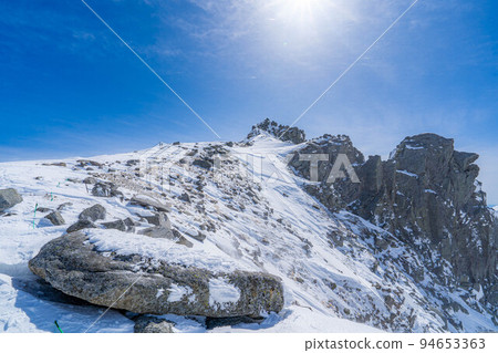 [冬季素材]冬季千疊敷馬戲團的登山風景[長野縣] 94653363