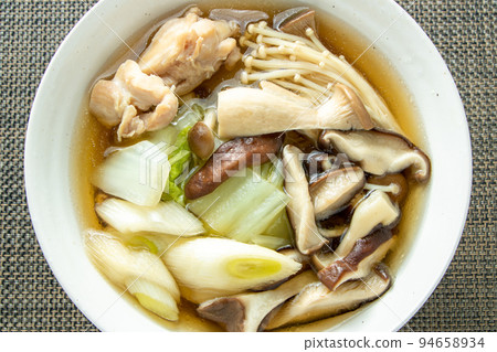 蘑菇湯。 蘑菇湯。 94658934