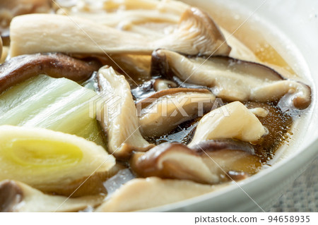 蘑菇湯。 94658935