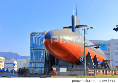 [Hiroshima Prefecture] Autumn Sky Submarine Akishio (Tetsu Whale) 94661745