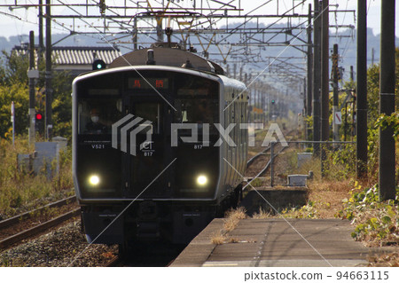 Kagoshima Main Line 817 series one-man operation (Kumamoto area) Kagoshima Main Line 817 series one-man operation (Kumamoto area) 94663115