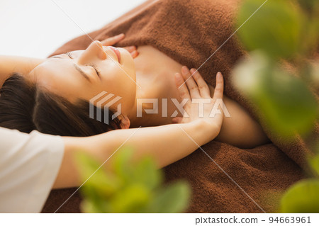 Beauty treatment facial image 94663961