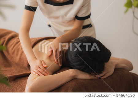 男性審美身體護理形象 94664150
