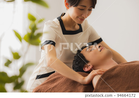男性審美身體護理形象 94664172