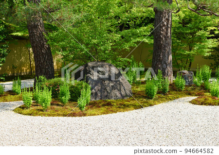 kyoto rozanji genji garden 94664582