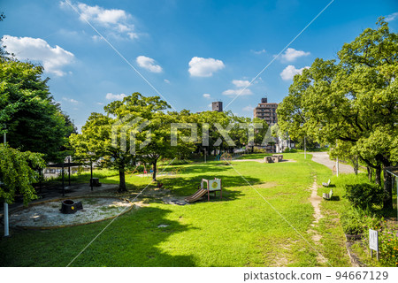 《Aichi Prefecture》Nagoya city scenery Chayagasaka Park in Chikusa Ward with lush greenery 94667129