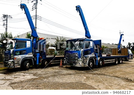 帶起重機的安全裝載機 94668217