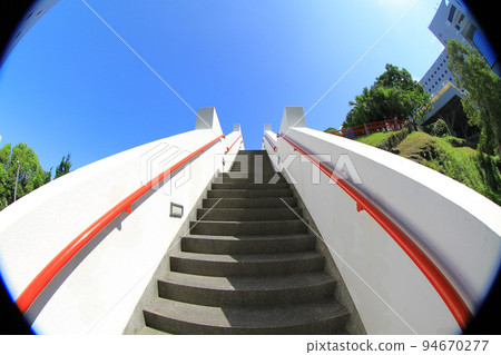 HKUST is a public research and teaching university located in Clearwater Bay, Hong Kong. 31 July 2011 94670277