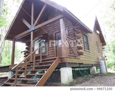 [Shinano Town, Nagano Prefecture] Log House in Nojiri Kogen University Village 94671100