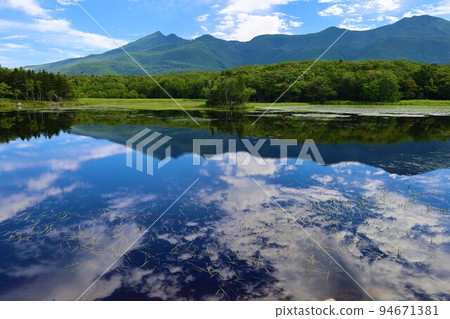 Hokkaido's best season has arrived Traveling through eastern Hokkaido 94671381