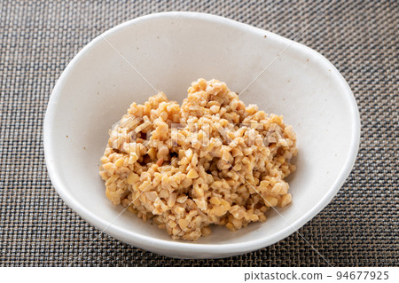 Neat natto. Neat natto. 94677925