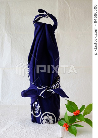 包在 1.8 升瓶中的包袱皮 94680500