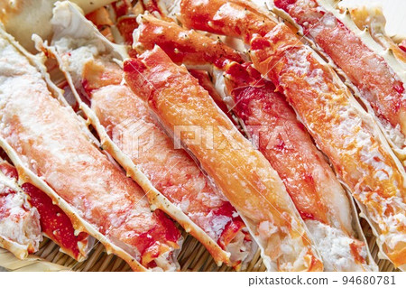 新鮮美味的帝王蟹 新鮮美味的帝王蟹 94680781