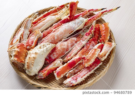 Fresh and delicious king crab 94680789