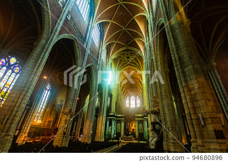 Interior of Saint Bavo Cathedral, Ghent, Belgium Interior of Saint Bavo Cathedral, Ghent, Belgium 94680896
