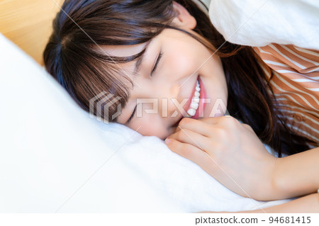 A young girl who wakes up 94681415