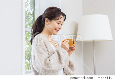 女性生活方式飲品 94683119