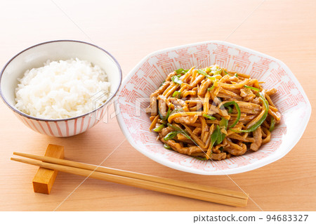 Delicious chinjao rosu Delicious chinjao rosu 94683327