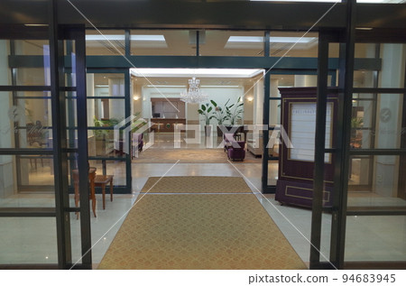 Entrance_Luke Plaza Hotel Entrance_Luke Plaza Hotel 94683945