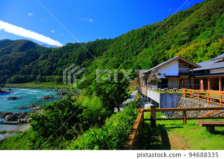 [Kochi Prefecture] Sunny Shimanto River and Roadside Station Shimanto Towa 94688335