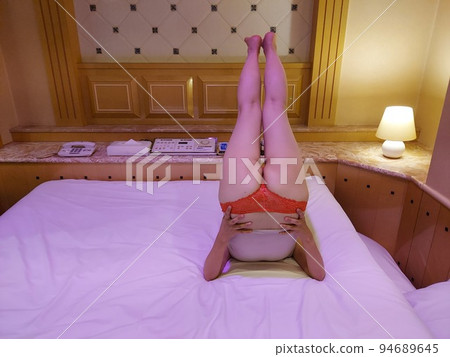 hip up with thong 94689645