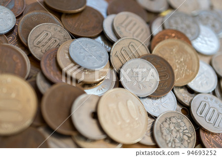 large amount of coins 94693252
