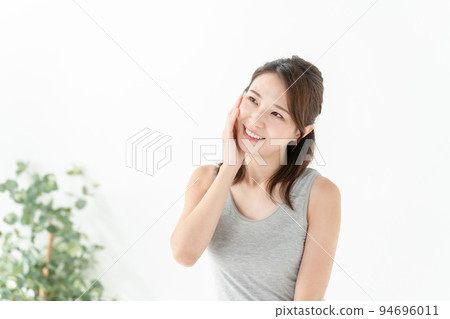 護膚女性 94696011