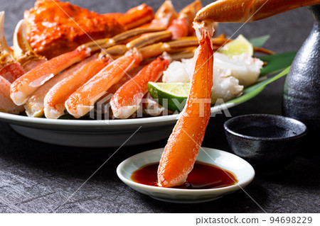 Snow crab crab sashimi Snow crab crab sashimi 94698229