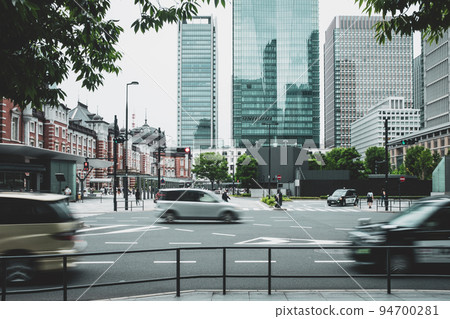 car running in the city 94700281
