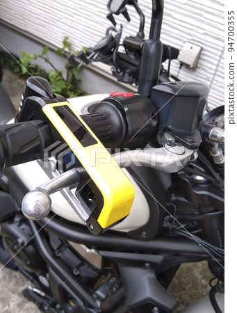 Anti-theft equipment for motorcycles brake lock 94700355