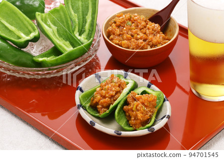Crispy peppers and meat miso Crispy peppers and meat miso 94701545