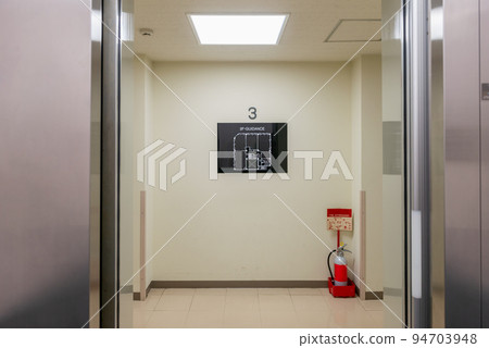 Elevator hall floor map 94703948