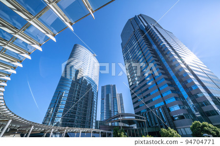 Tokyo cityscape in Japan September. Overlooking the office buildings in front of Shinagawa Station = September 26 94704771