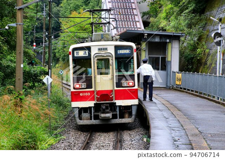 At the unexplored station “Oga Kogen” in early autumn…The 6050 series train runs fast on the Minamiaizu road 94706714