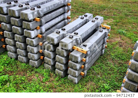 Ahead of replacement work…PC sleepers for ballast tracks 94712437