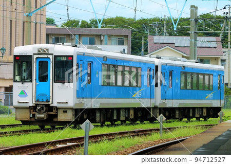 Atarizawa Line Yamagata Station Type Kiha 101 Atarizawa Line Yamagata Station Type Kiha 101 94712527